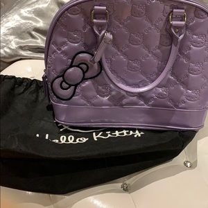 Limited edition.... hello kitty lounge fly bag